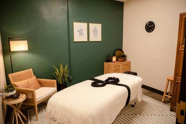 Sarga Bodywork and Massage - The broad contact surface of the foot facilitates less restriction and more ease and relaxation in recipients’ bodies. This technique helps to facilitate length, hydration, and mobility in the recipient's connective tissue. Sarga Bodywork and Massage - The broad contact surface of the foot facilitates less restriction and more ease and relaxation in recipients’ bodies. This technique helps to facilitate length, hydration, and mobility in the recipient's connective tissue.
