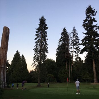 Stanley Park Pitch & Putt - On the green - Golf Near Me - Vancouver, British Columbia Stanley Park Pitch & Putt - On the green - Golf Near Me - Vancouver, British Columbia