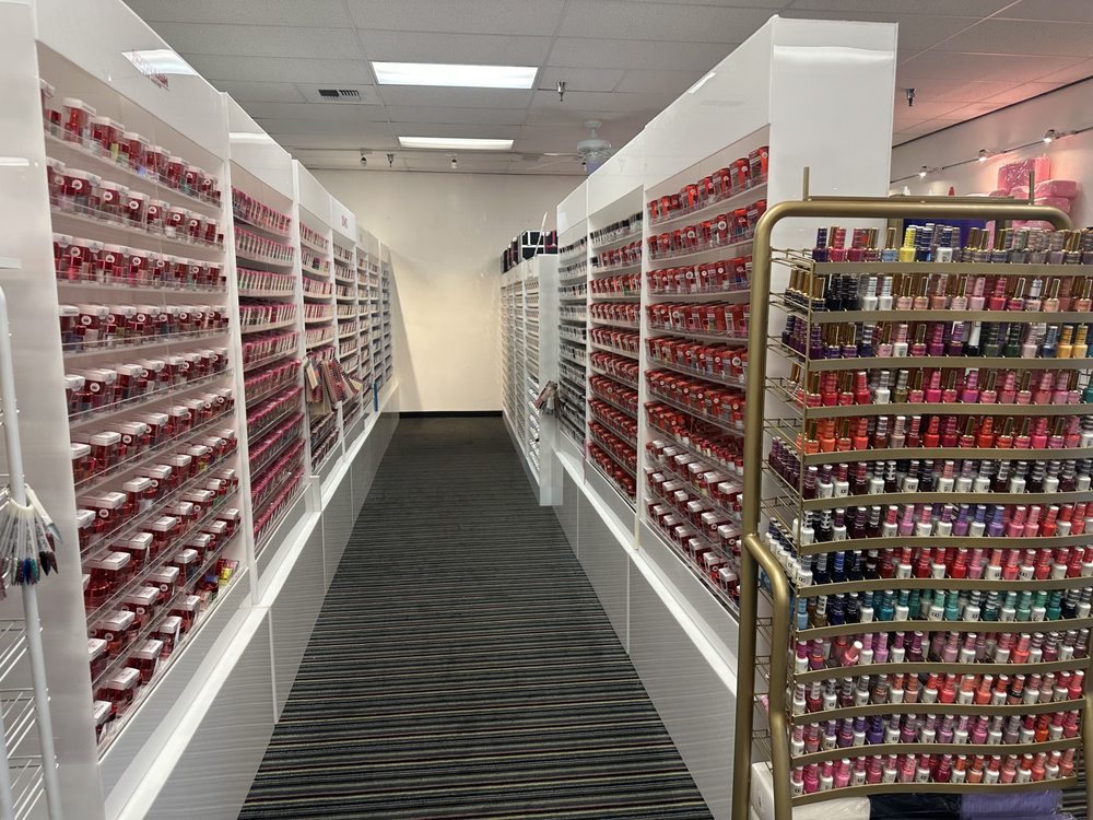 EXOTIC NAILS & BEAUTY SUPPLY Updated September 2024 14 Photos 3686 Ming Ave, Bakersfield