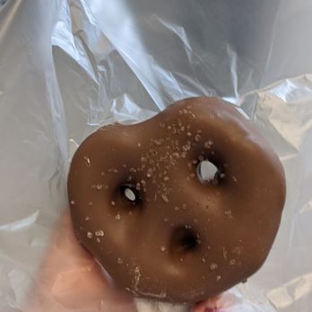 Kilwins Ice Cream - Chocolate - Fudge - Chocolate covered caramel pretzel! Tastes like a twix! - Desserts Near Me - New Orleans, Louisiana Kilwins Ice Cream - Chocolate - Fudge - Chocolate covered caramel pretzel! Tastes like a twix! - Desserts Near Me - New Orleans, Louisiana