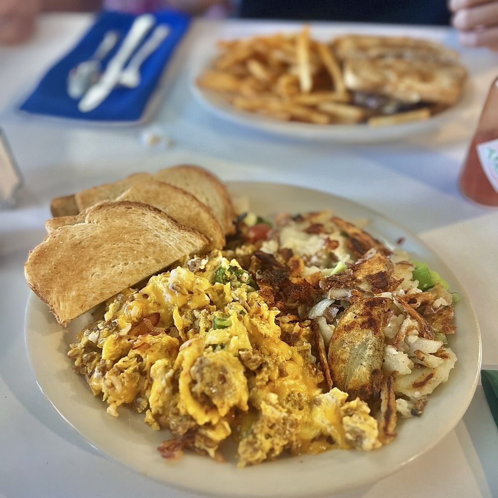 Smoked Chorizo Scramble ($13.25) Smoked Chorizo Scramble ($13.25)