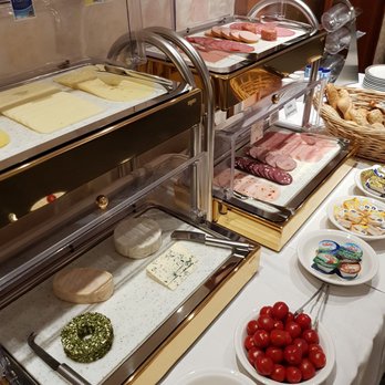 Hotel Haffmans - Frühstücksbuffet - Hotels Near Me - Grefrath, NW