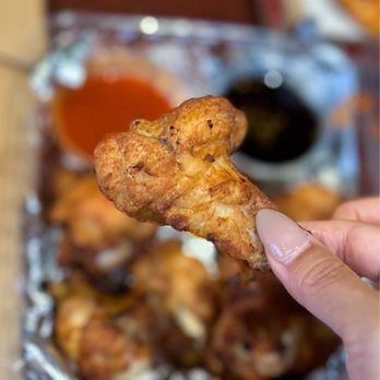 Fat Tomato Pizza - Oven-baked wings - Pizza Near Me - Los Angeles, California Fat Tomato Pizza - Oven-baked wings - Pizza Near Me - Los Angeles, California