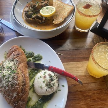 Von's 1000Spirits - Whole Milk Creamy Burrata Spread with Our Sourdugh Baguette. 1/2 Lb Sanctified Vodka Puget Sound Clams**Champagne Mango Margarita - New American Near Me - Seattle, Washington