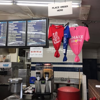 Shake Shoppe - American Near Me - Gallipolis, Ohio