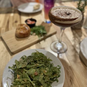 Del Sur Artisan Eats - Argula Salad, Espresso Martini - Steakhouses Near Me - Saint Simons Island, Georgia