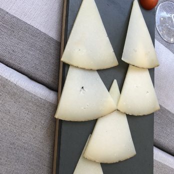 Can Ramonet - Manchego cheese - tapas - Catalan Near Me - Barcelona, B Can Ramonet - Manchego cheese - tapas - Catalan Near Me - Barcelona, B