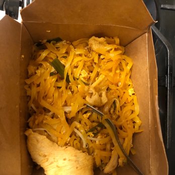 Baan Thai - Chicken pad Thai - Thai Near Me - Santa Maria, California Baan Thai - Chicken pad Thai - Thai Near Me - Santa Maria, California