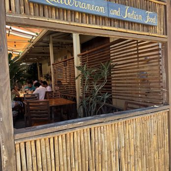 Cafe Des Amis - Front side - Mediterranean Near Me - Paia, Hawaii