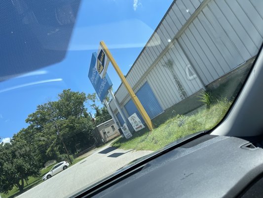 Bear's Smokehouse Barbecue - South Asheville by null