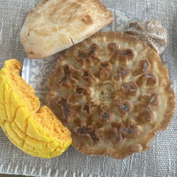 Leo's Bakery - Apple Empanadas, Conchas, Biscochos, and an amazing fried cinnamon and sugar treat! - Bakeries Near Me - Las Cruces, New Mexico Leo's Bakery - Apple Empanadas, Conchas, Biscochos, and an amazing fried cinnamon and sugar treat! - Bakeries Near Me - Las Cruces, New Mexico