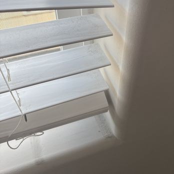 Leticia’s First Class Cleaning - Blinds and windows left, dusty and dirty. - Home Cleaning Near Me - Paso Robles, California