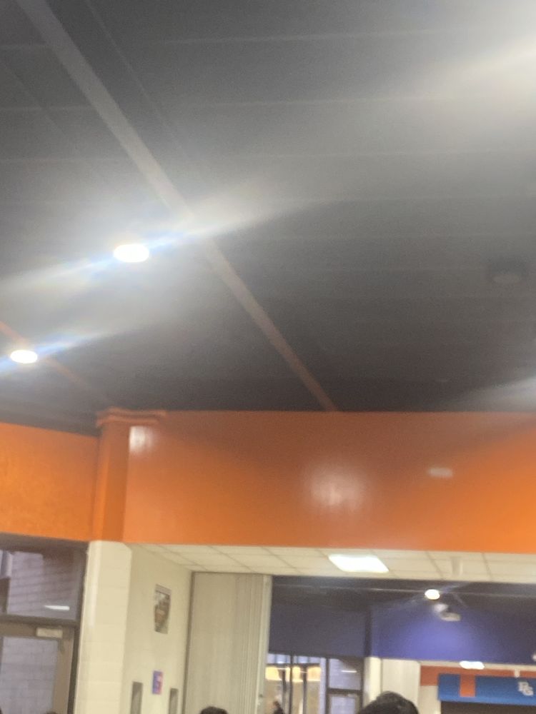 BUFFALO GROVE HIGH SCHOOL Updated August 2024 1100 W Dundee Rd