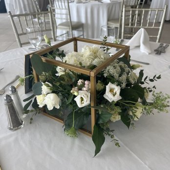 Dale's Flowers from the Heart - Florists Near Me - Patchogue, New York