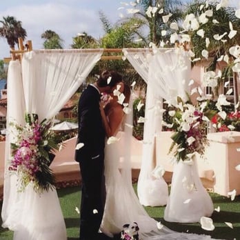 Suzan M Florals - Wedding Planning Near Me Suzan M Florals - Wedding Planning Near Me