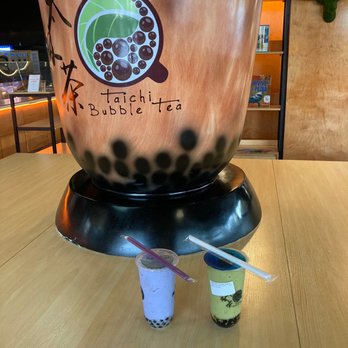 Taichi Bubble Tea, Ramen and Poke Bowl - Greece Mall - Interior, taro smoothie, matcha mango smoothie - Bubble Tea Near Me - Rochester, New York