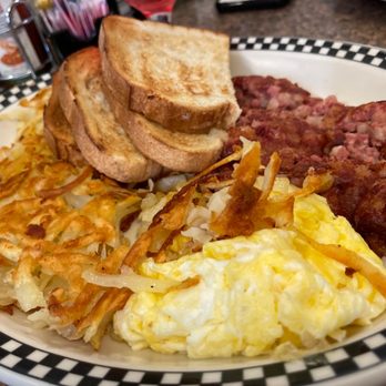 Vally Medlyn's - Corned beef hash - Diners Near Me - Danville, California Vally Medlyn's - Corned beef hash - Diners Near Me - Danville, California