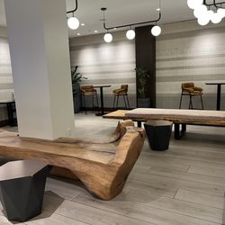 New York LaGuardia Airport Marriott - Lobby! (July, 2024)