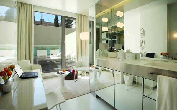 The Mirror Barcelona by null