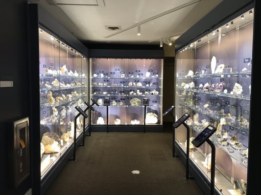 Maine Mineral and Gem Museum by null