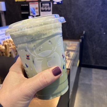 Luckin Coffee - Coffee & Tea Near Me - New York, New York