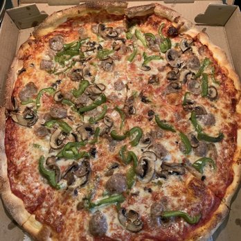 Danny's Pizza Kitchen - Large pizza w/sausage, green peppers n mushrooms - Pizza Near Me - Boynton Beach, Florida Danny's Pizza Kitchen - Large pizza w/sausage, green peppers n mushrooms - Pizza Near Me - Boynton Beach, Florida