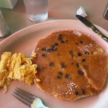 Village Cafe - 1 Cake, 2 Eggs, 3 Bacon or Sausage - American Near Me - Siesta Key, Florida