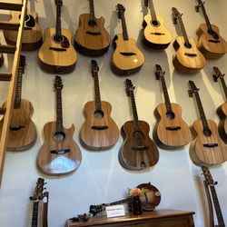 Showalter Guitars - Showroom at ShowalterGuitars