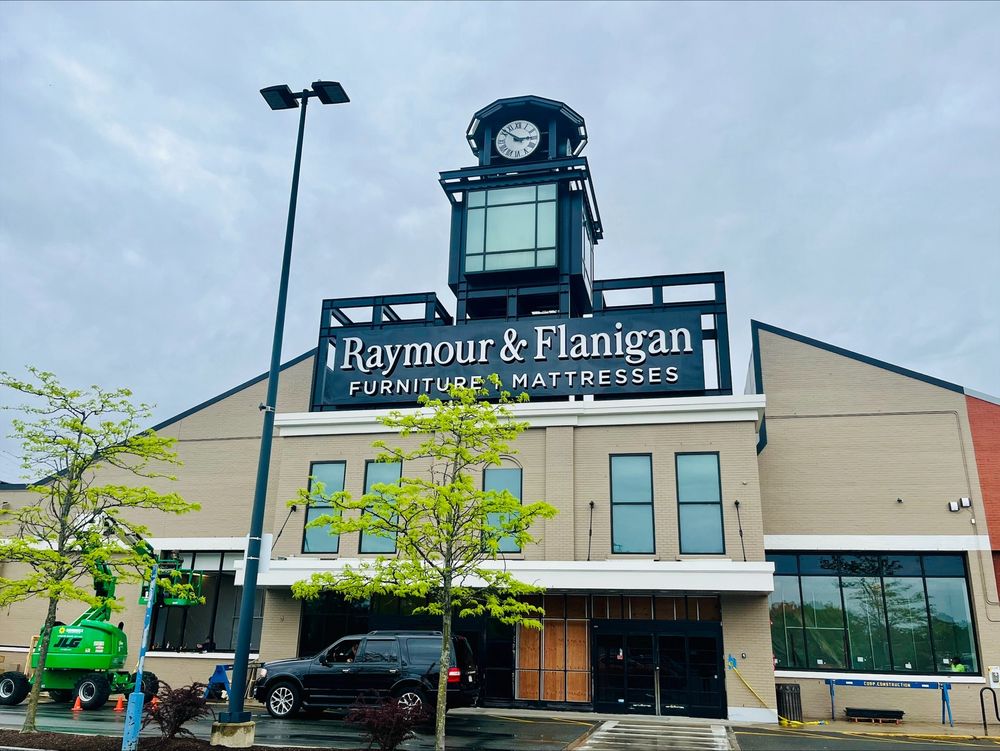 RAYMOUR & FLANIGAN FURNITURE AND MATTRESS STORE - Updated July 2025