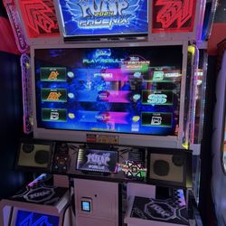 Chuck's Arcade - Similar to DDR!