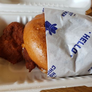 Howdy Hot Chicken - Just take the gamble and get it with the sauce, slaw and sweet pickles - Chicken Shop Near Me - Sugar Land, Texas