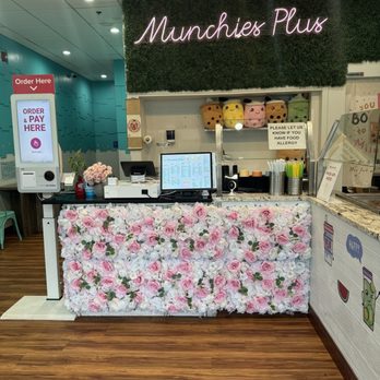 Munchies Plus - Ice Cream & Frozen Yogurt Near Me - Naperville, Illinois