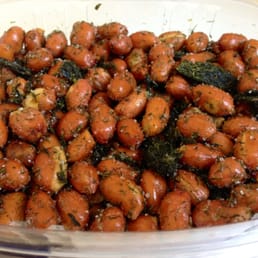 Fried Peanuts with Seaweed