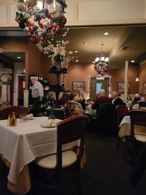 Amici's by null