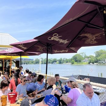 Cantler's Riverside - Busy restaurant and waterfront - Seafood Near Me - Annapolis, Maryland Cantler's Riverside - Busy restaurant and waterfront - Seafood Near Me - Annapolis, Maryland