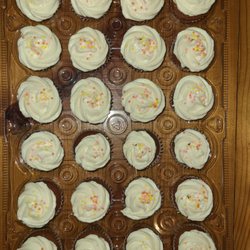 Kamakana's Sweet Treats - Mini Cupcakes