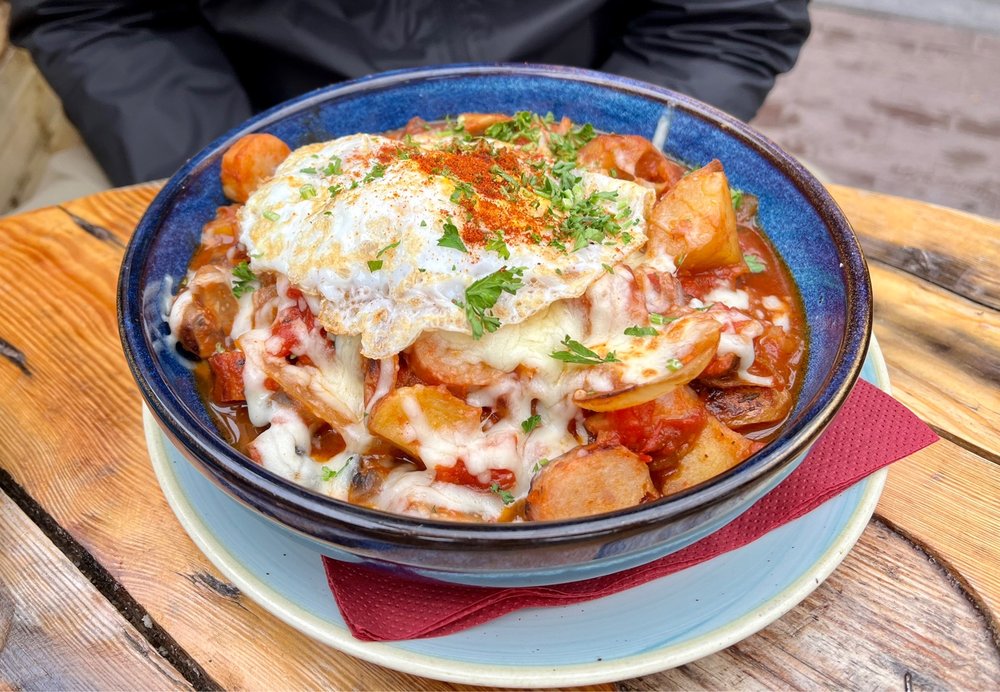 CURIOUS CAT Updated September 2024 New Market Ln, Killarney, Co