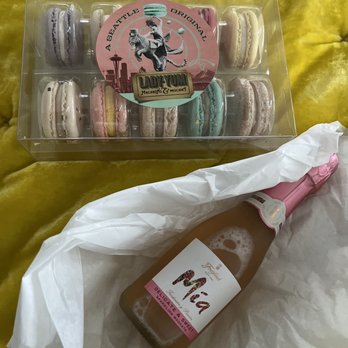 Lady Yum - Denny Triangle - 10 Piece Box- Classic Assortment - Macarons Near Me - Seattle, Washington Lady Yum - Denny Triangle - 10 Piece Box- Classic Assortment - Macarons Near Me - Seattle, Washington