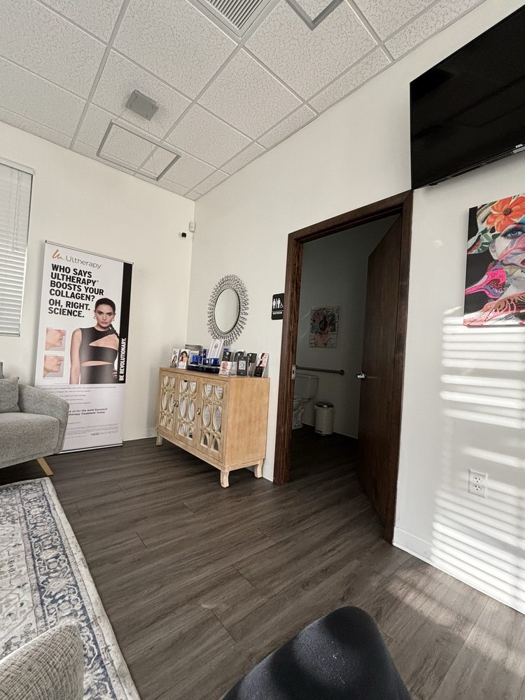 Luminous Skin and Laser  Logo