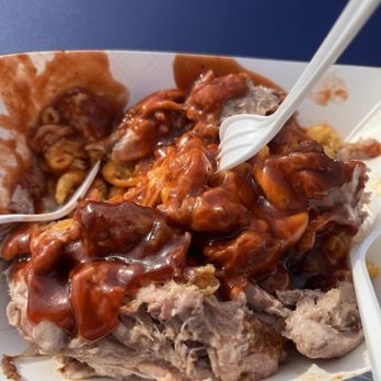 Cowboys BBQ and Rib - Lone Star stack ( choice of meat on corn bread and topped with Mac & cheese) - Barbeque Near Me Cowboys BBQ and Rib - Lone Star stack ( choice of meat on corn bread and topped with Mac & cheese) - Barbeque Near Me