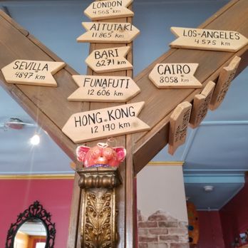 Café Luna - Cafes Near Me - New Carlisle, Quebec