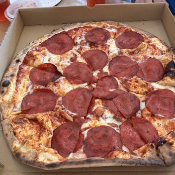 Harpers Ferry Brewing - Pepperoni pizza - Breweries Near Me - Purcellville, Virginia Harpers Ferry Brewing - Pepperoni pizza - Breweries Near Me - Purcellville, Virginia