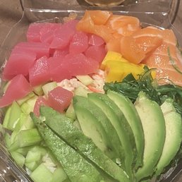 Tuna and salmon Lovers Bowl (on top of rice) Tuna and salmon Lovers Bowl (on top of rice)