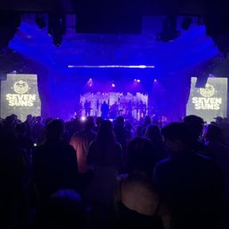 The venue was easy to find and the concert was awesome. The venue was easy to find and the concert was awesome.
