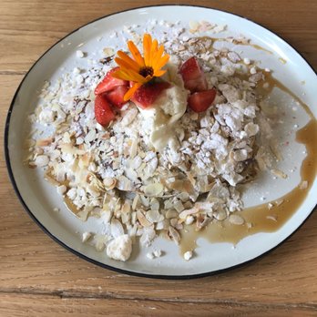 Dignita Hoftuin - Strawberry pancakes. Wow! - Breakfast & Brunch Near Me - Amsterdam, New Hampshire