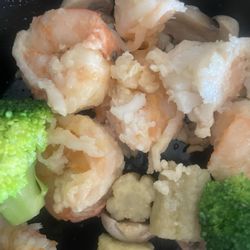 Mushy shrimp that fell apart and was just totally inedible - hard to tell in this photo what the review describes