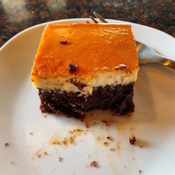 Caffe Florian - The Chocoflan cake - Cafes Near Me - Kealakekua, Hawaii