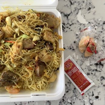 Dragon Palace Restaurant - Singapore fried Noodles - Chinese Near Me - Vacaville, California