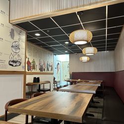 Laojiu Rice Noodles - Inside