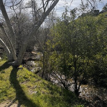 Aliso Canyon Park - Hiking Near Me - Granada Hills, California